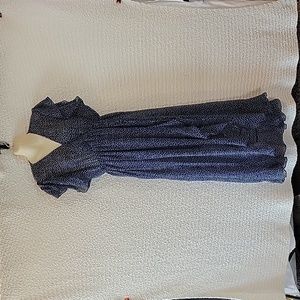 Grace & Mila V-neck Dress with thigh slit in Navy, White & Gold Size L